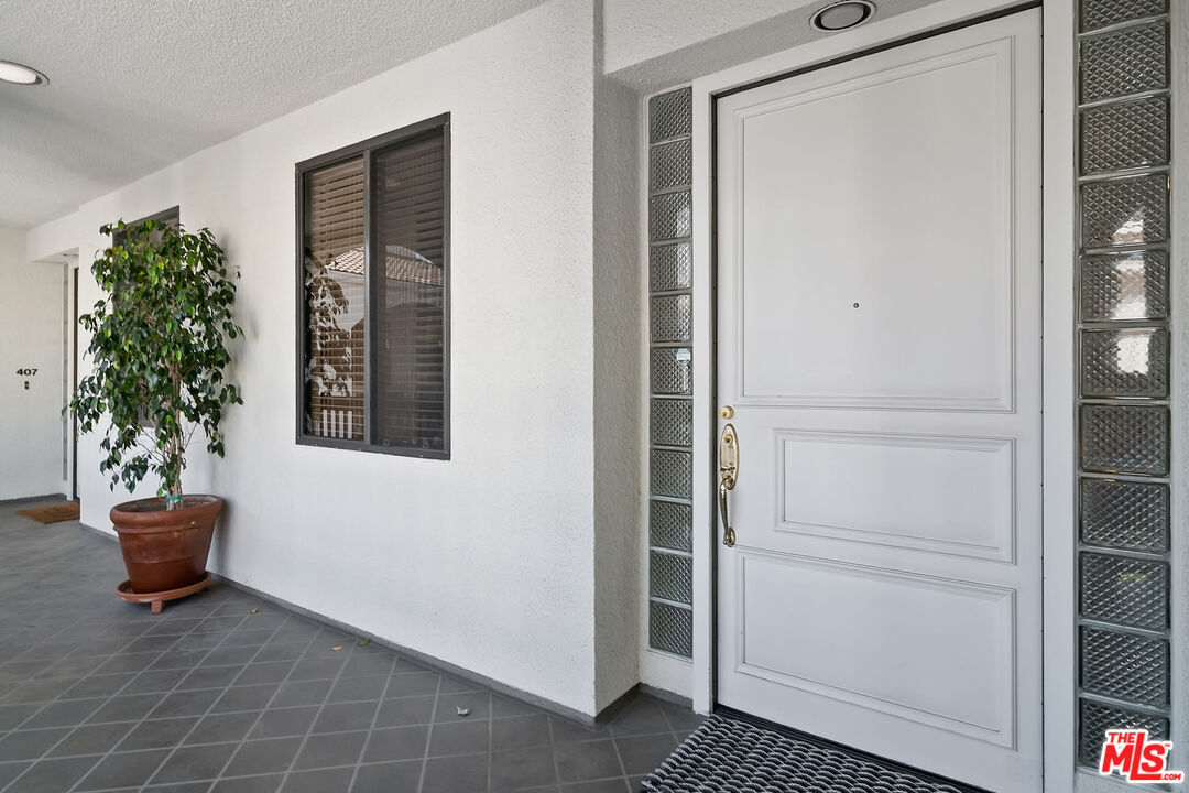 2131 Century Park Ln Unit: 408