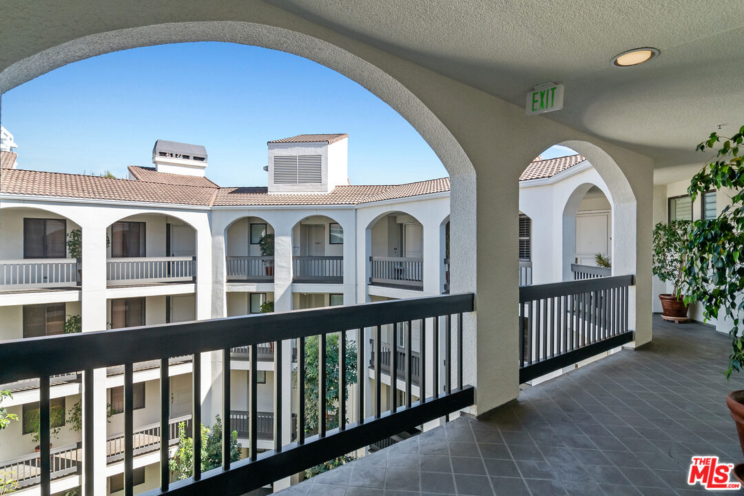 2131 Century Park Ln Unit: 408