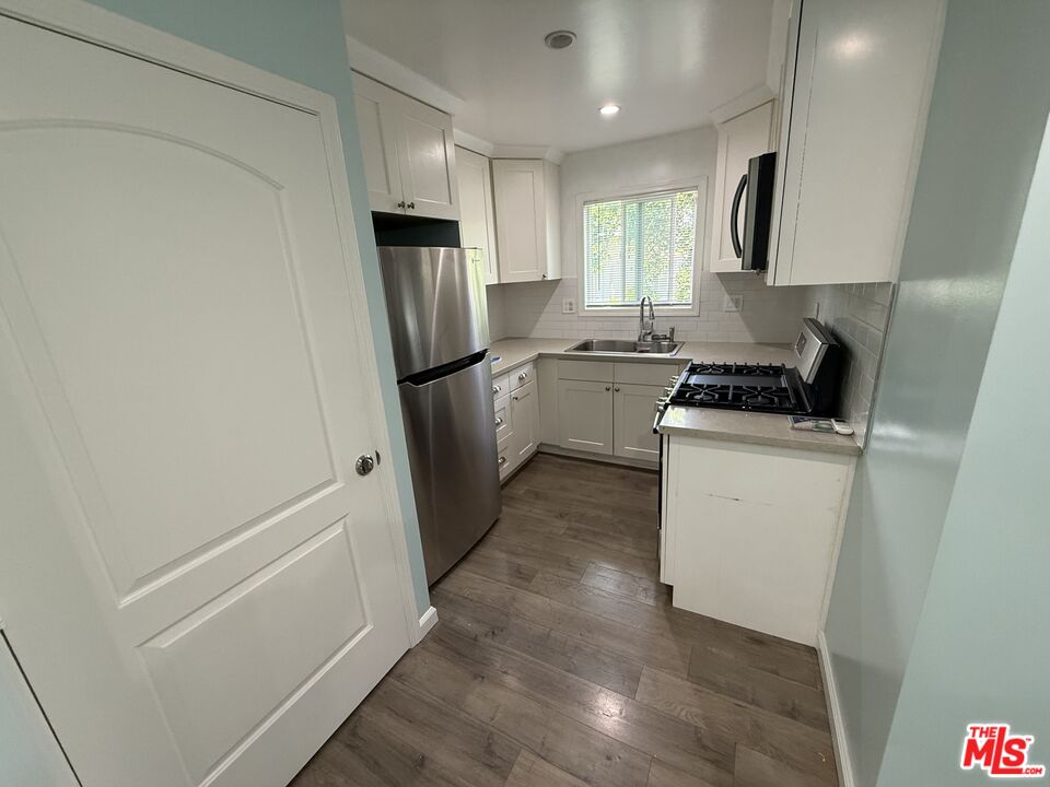 7512 Jamieson Ave Unit: 7510