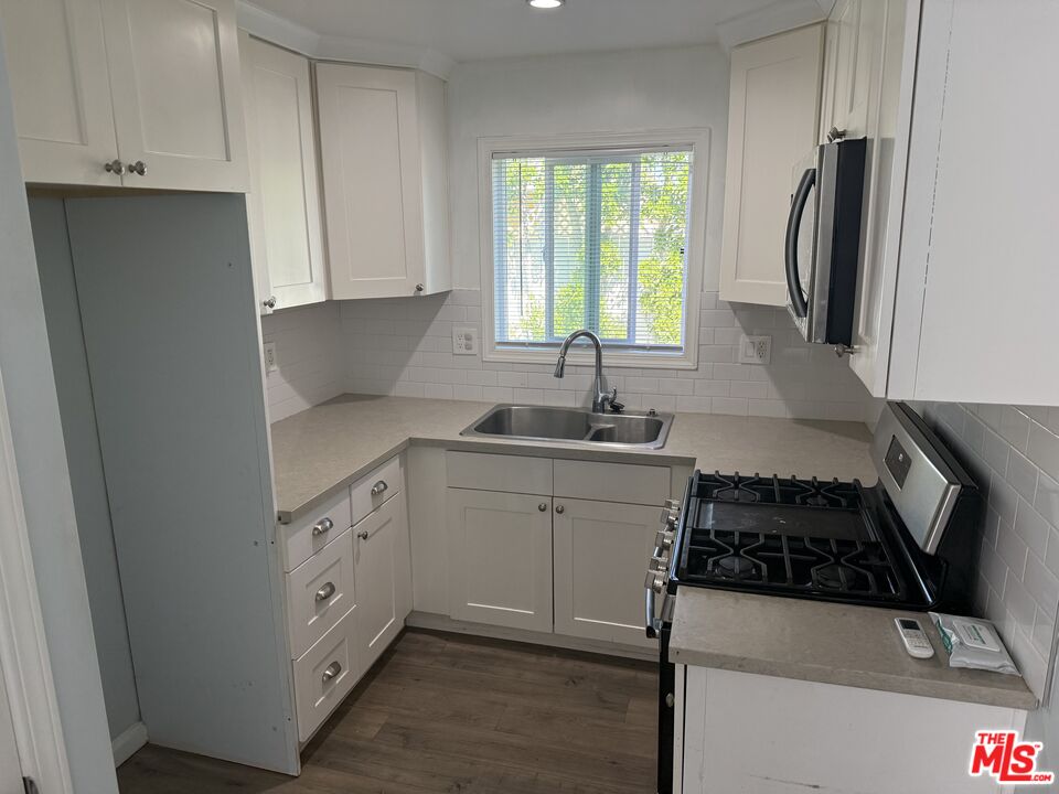 7512 Jamieson Ave Unit: 7510