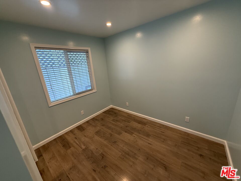 7512 Jamieson Ave Unit: 7510