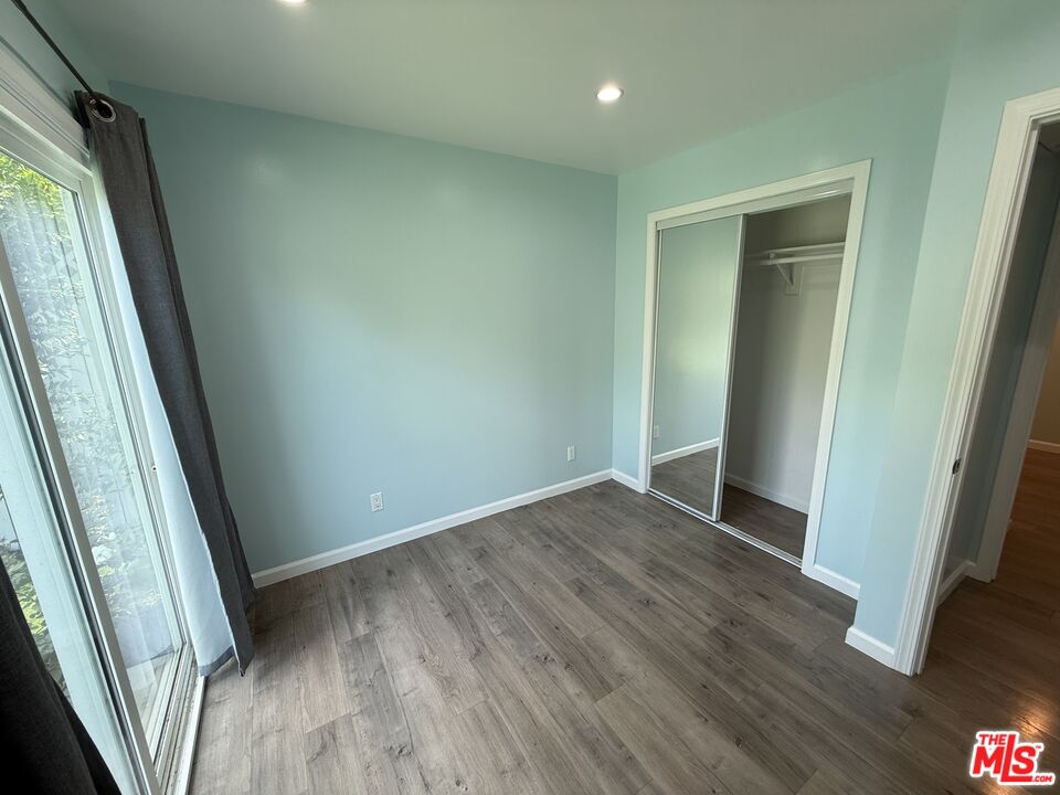 7512 Jamieson Ave Unit: 7510