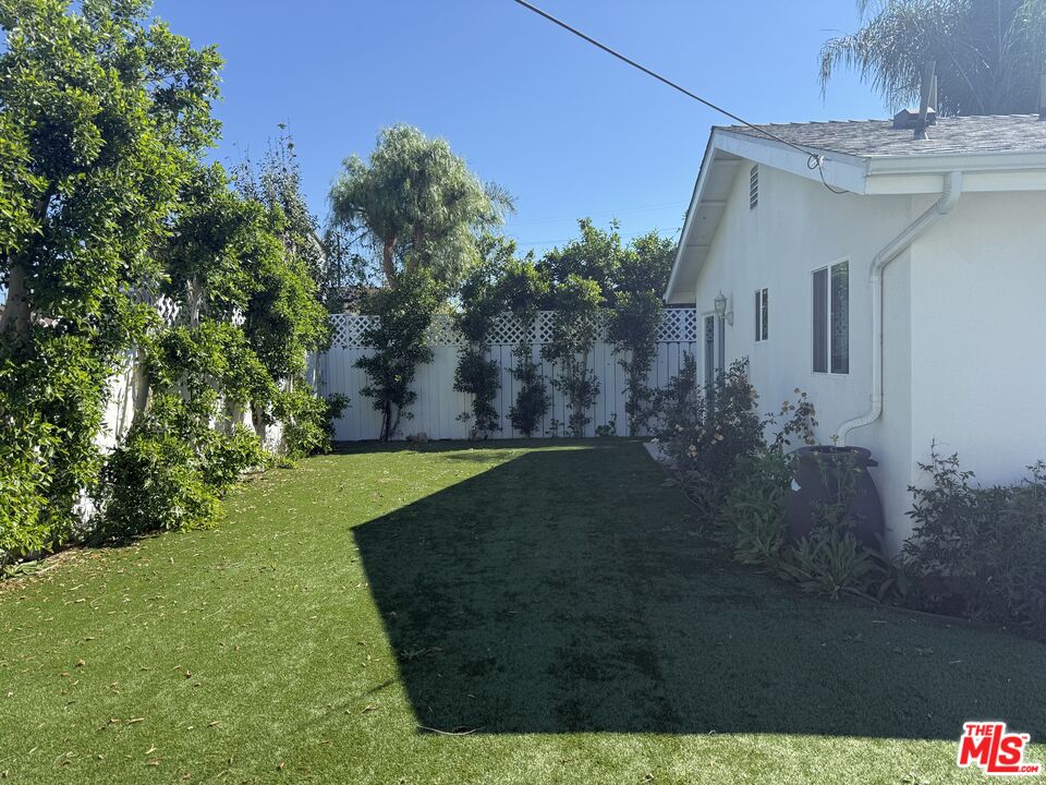 7512 Jamieson Ave Unit: 7510