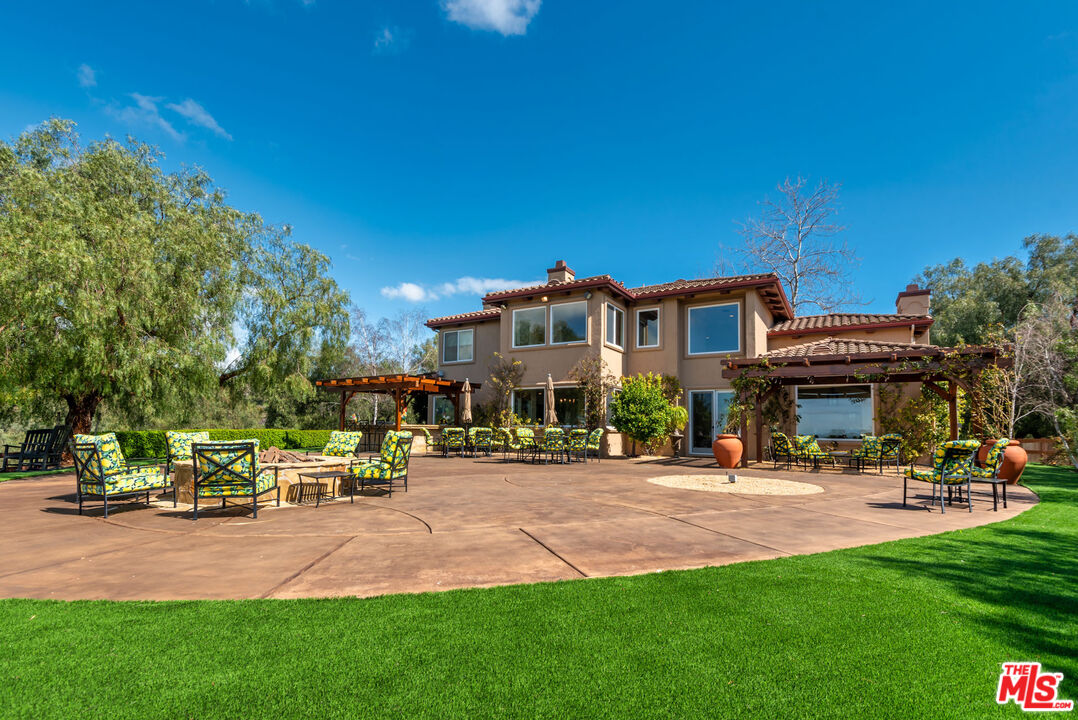 8018 Balcom Canyon Rd