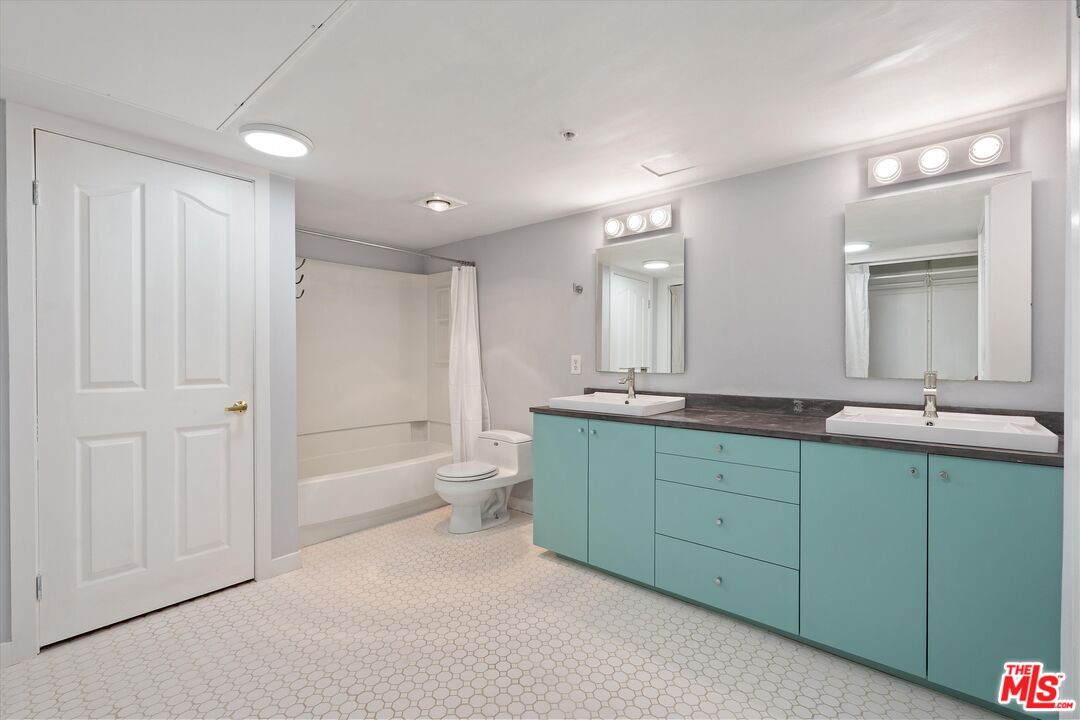 4755 Templeton St Unit: 2113