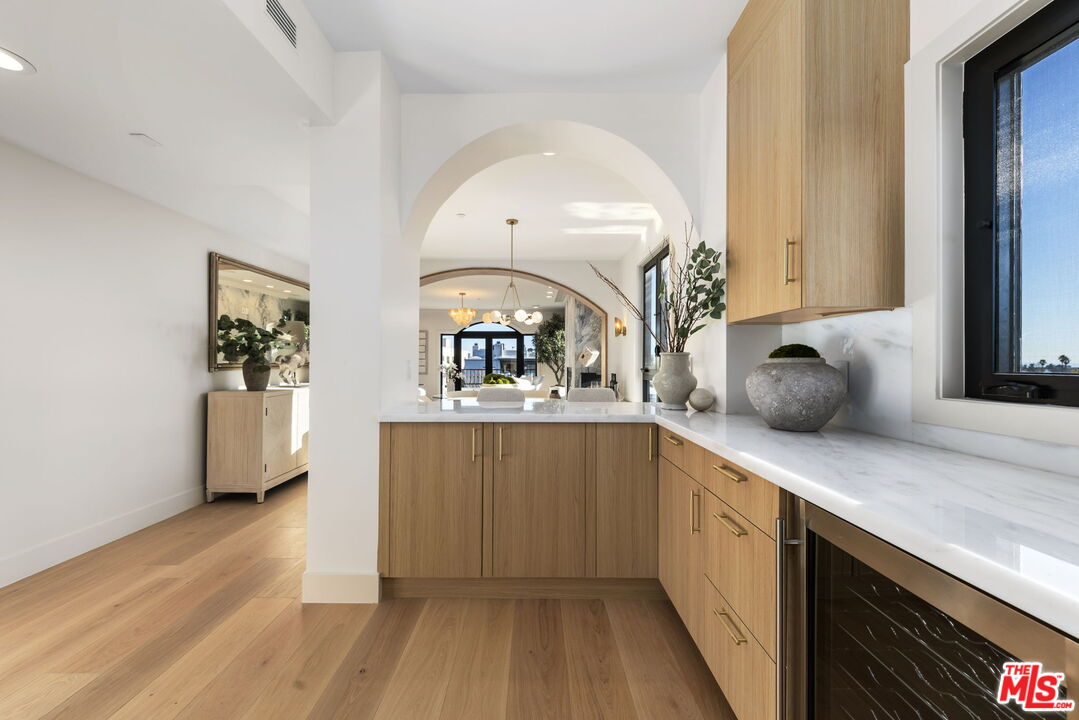 11923 Gorham Ave Unit: 101