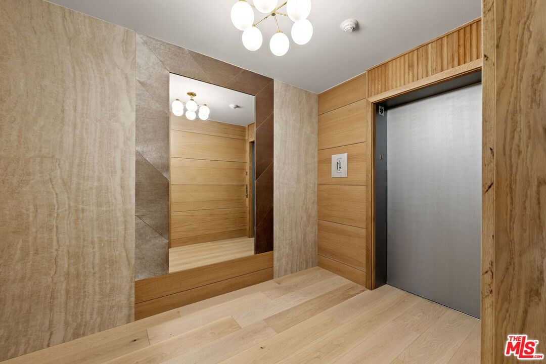 11923 Gorham Ave Unit: 101