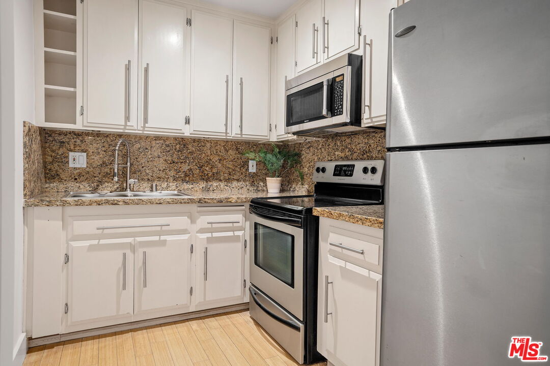 11959 Dorothy St Unit: 2b