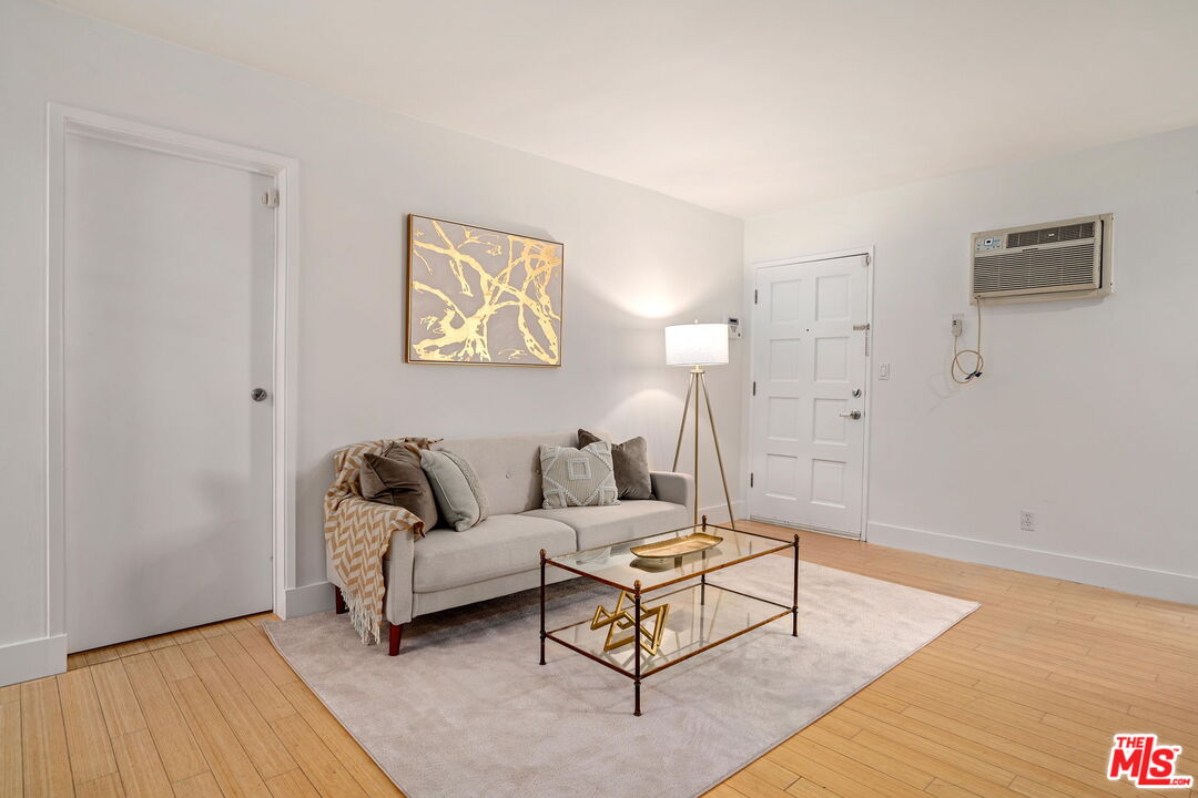 11959 Dorothy St Unit: 2b