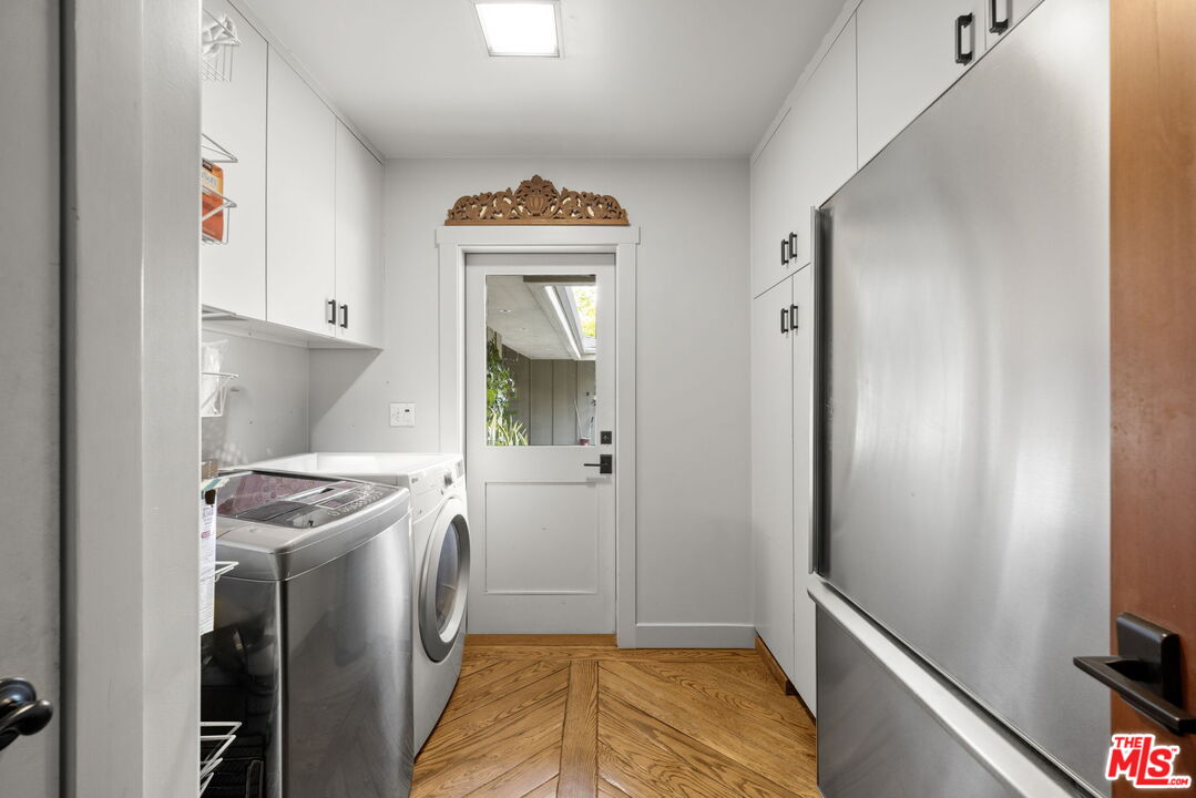 2618 Mandeville Canyon Rd