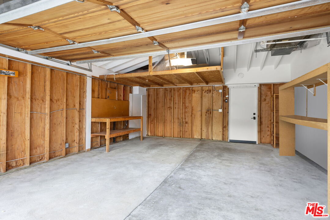 2618 Mandeville Canyon Rd