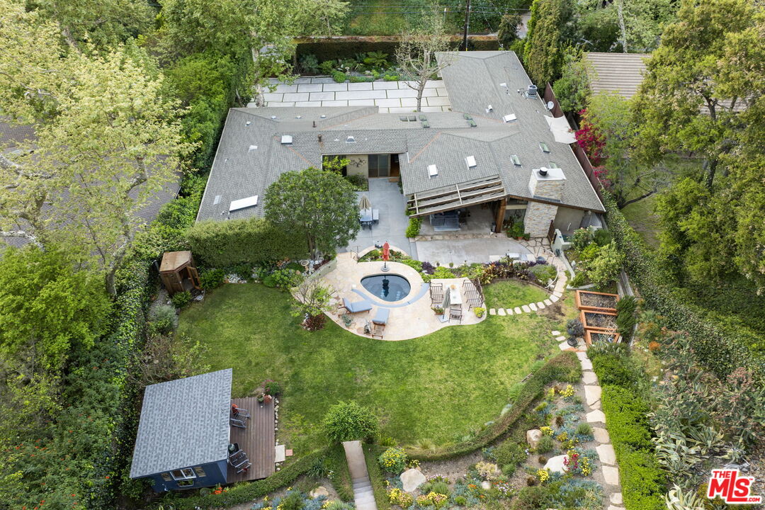 2618 Mandeville Canyon Rd