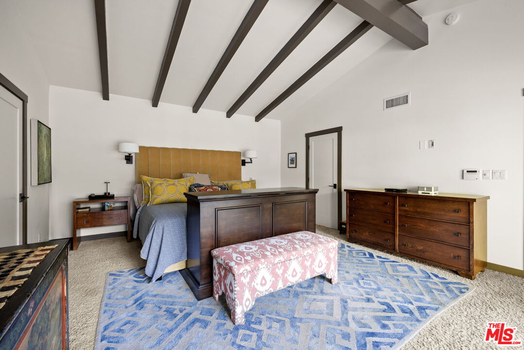 2618 Mandeville Canyon Rd