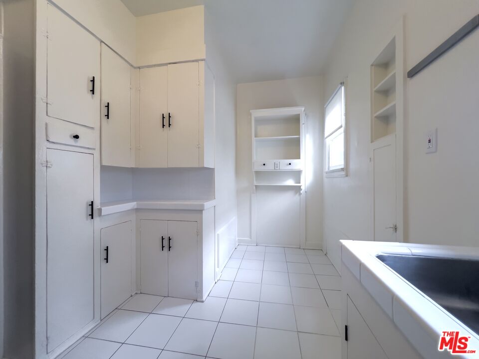 1532 Rosalia Rd Unit: 3/4