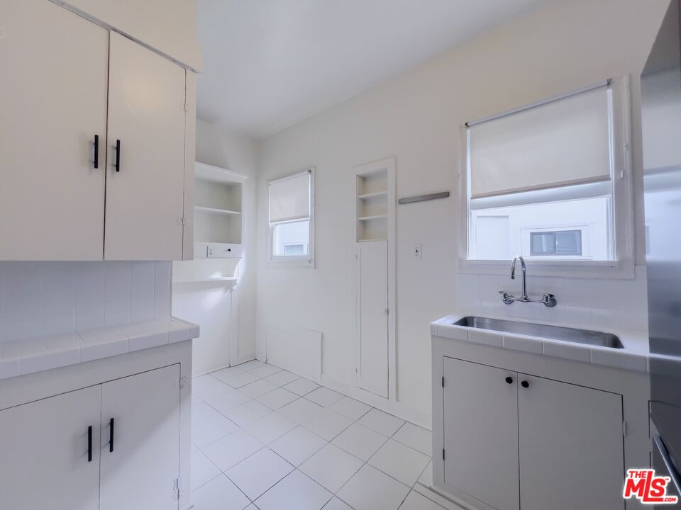 1532 Rosalia Rd Unit: 3/4