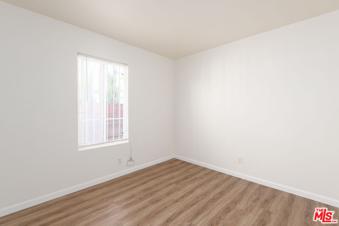 2132 S Cloverdale Ave