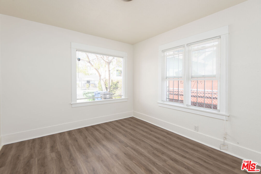 2132 S Cloverdale Ave