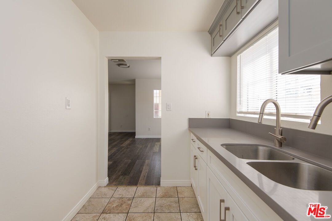 2134 S Cloverdale Ave