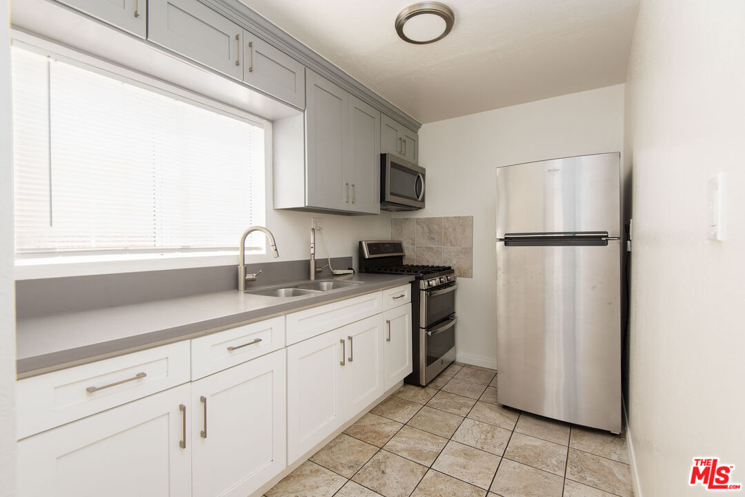 2134 S Cloverdale Ave