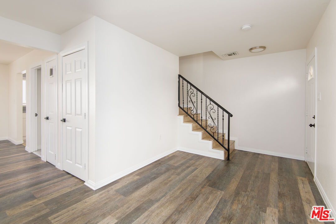 2134 S Cloverdale Ave