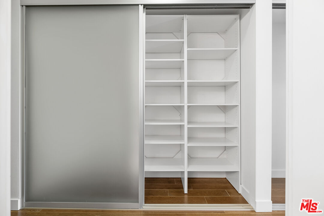 901 S Flower St Unit: 703