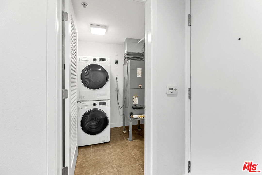 901 S Flower St Unit: 703