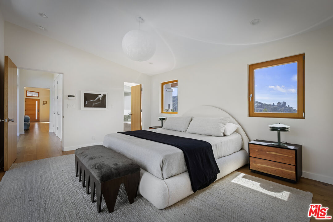 2740 Nichols Canyon Rd