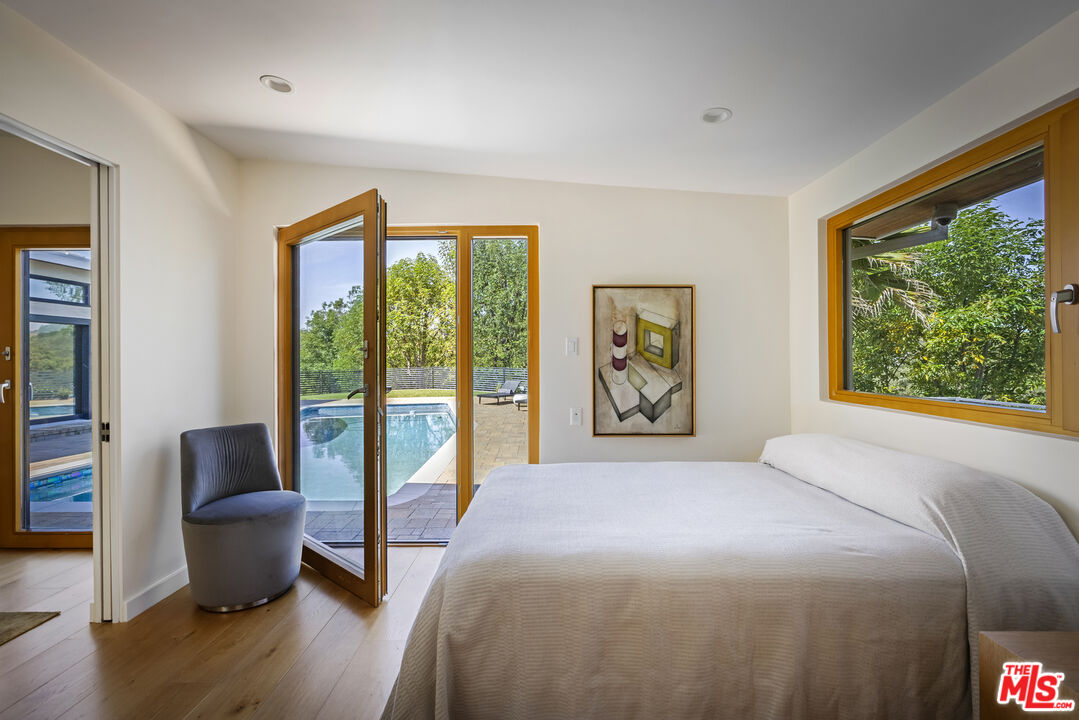 2740 Nichols Canyon Rd