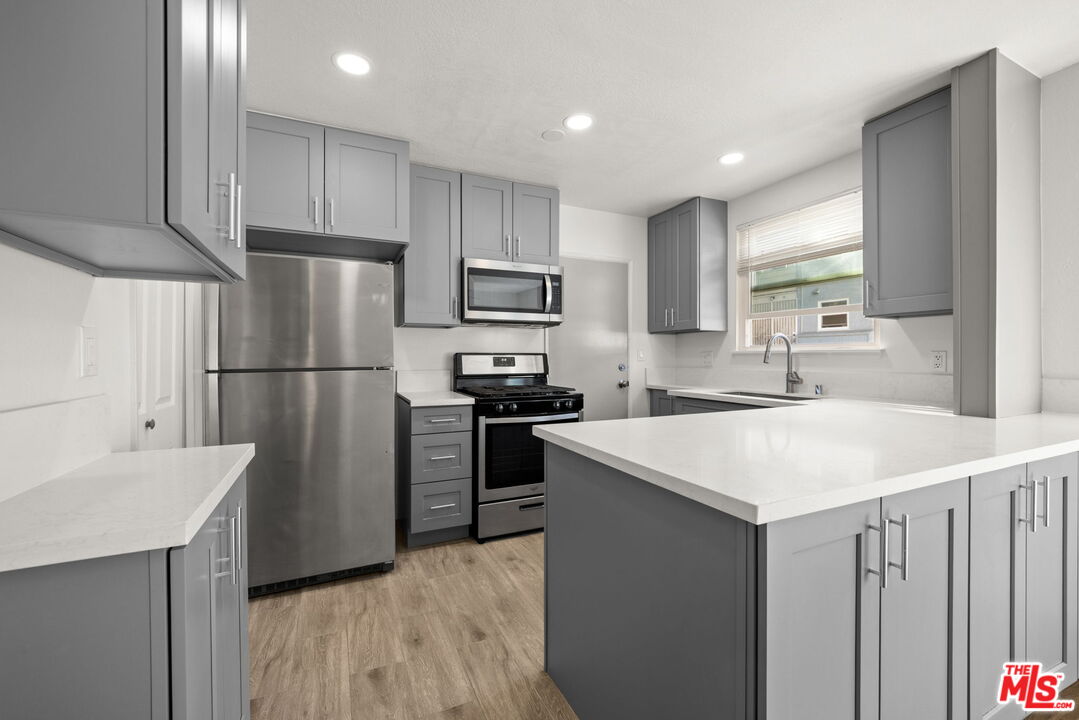 3613 Kalsman Dr Unit: 1