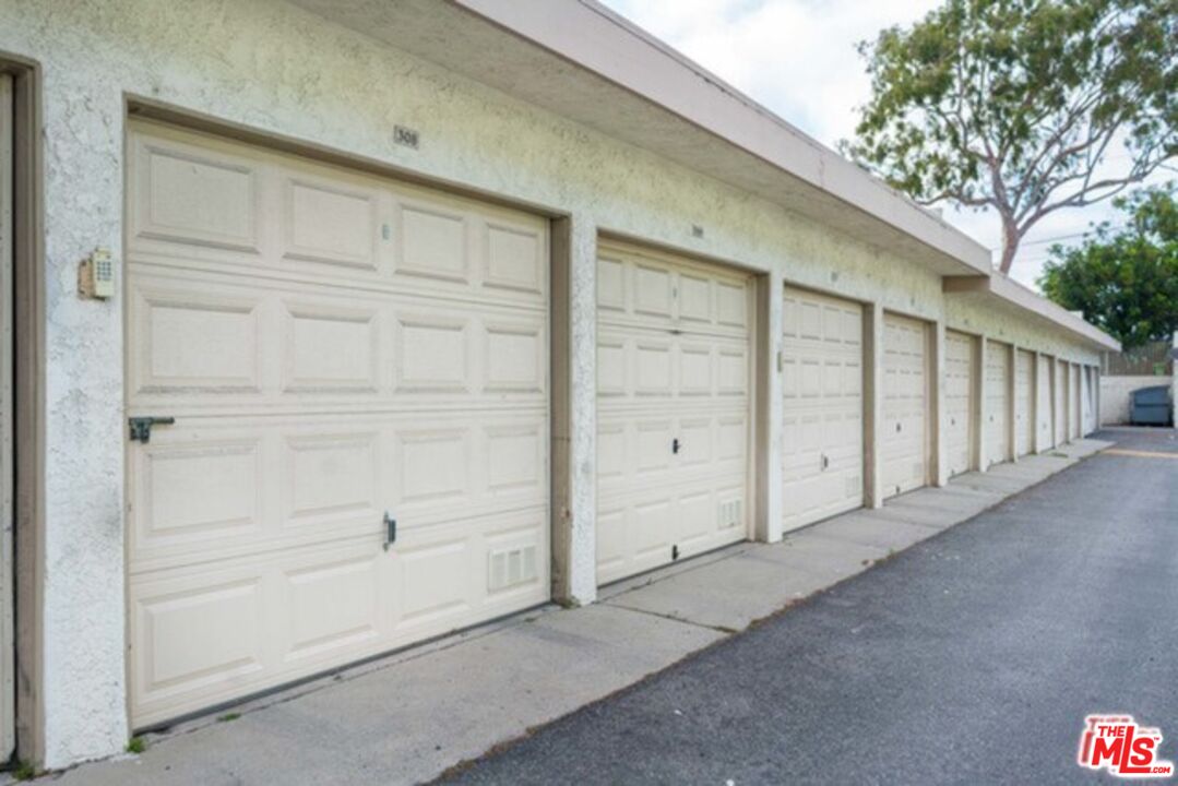 3613 Kalsman Dr Unit: 1