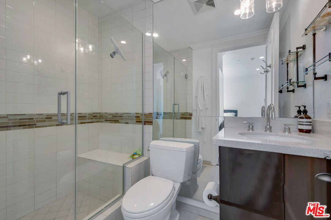 1316 Amherst Ave Unit: 402