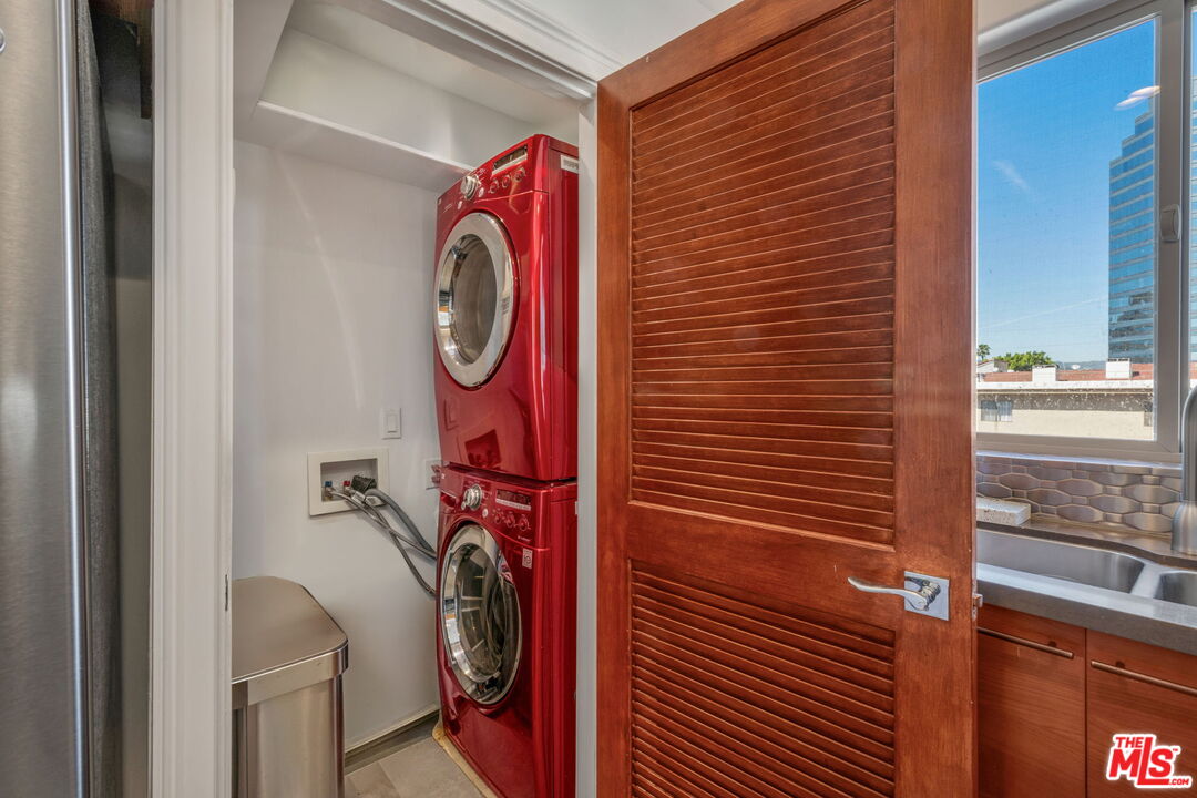 1316 Amherst Ave Unit: 402