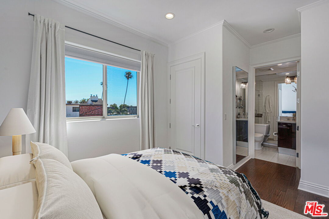 1316 Amherst Ave Unit: 402