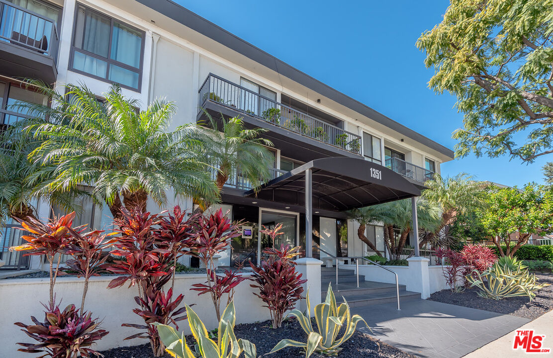 1351 N Crescent Heights Blvd Unit: 116