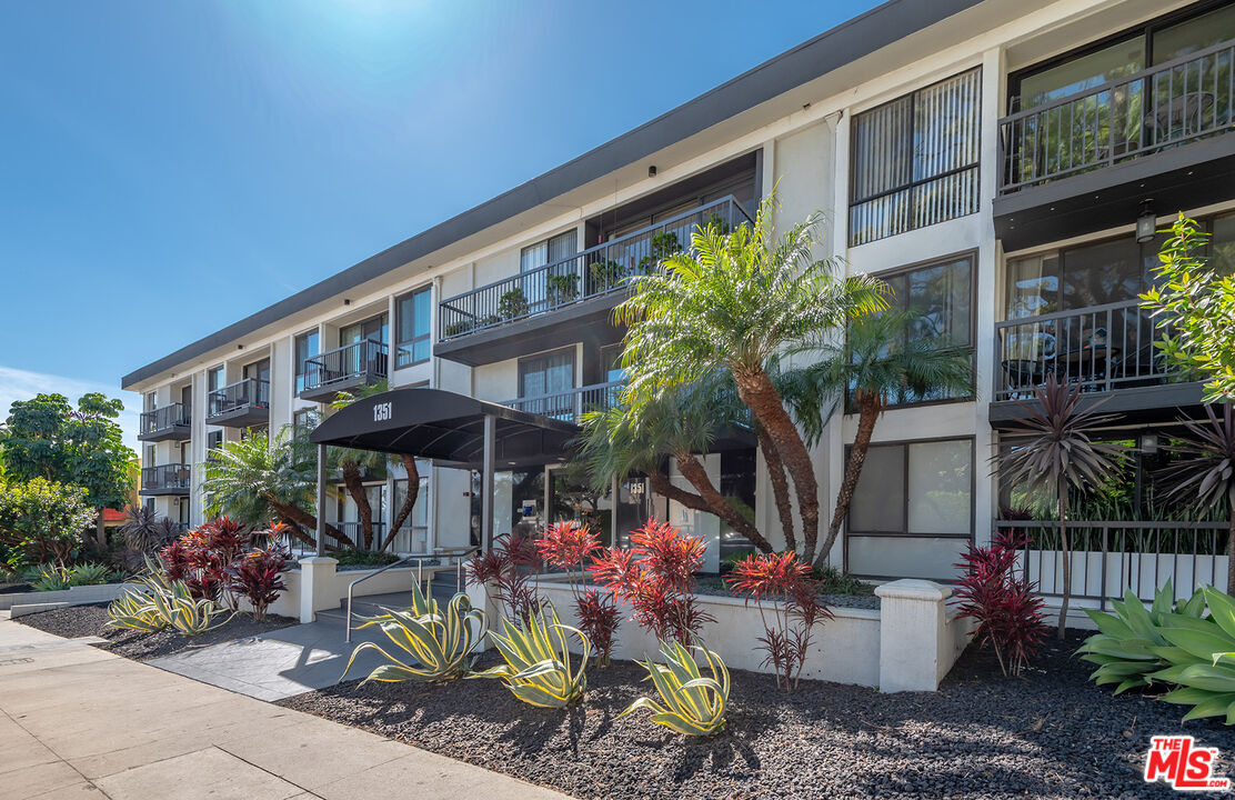 1351 N Crescent Heights Blvd Unit: 116