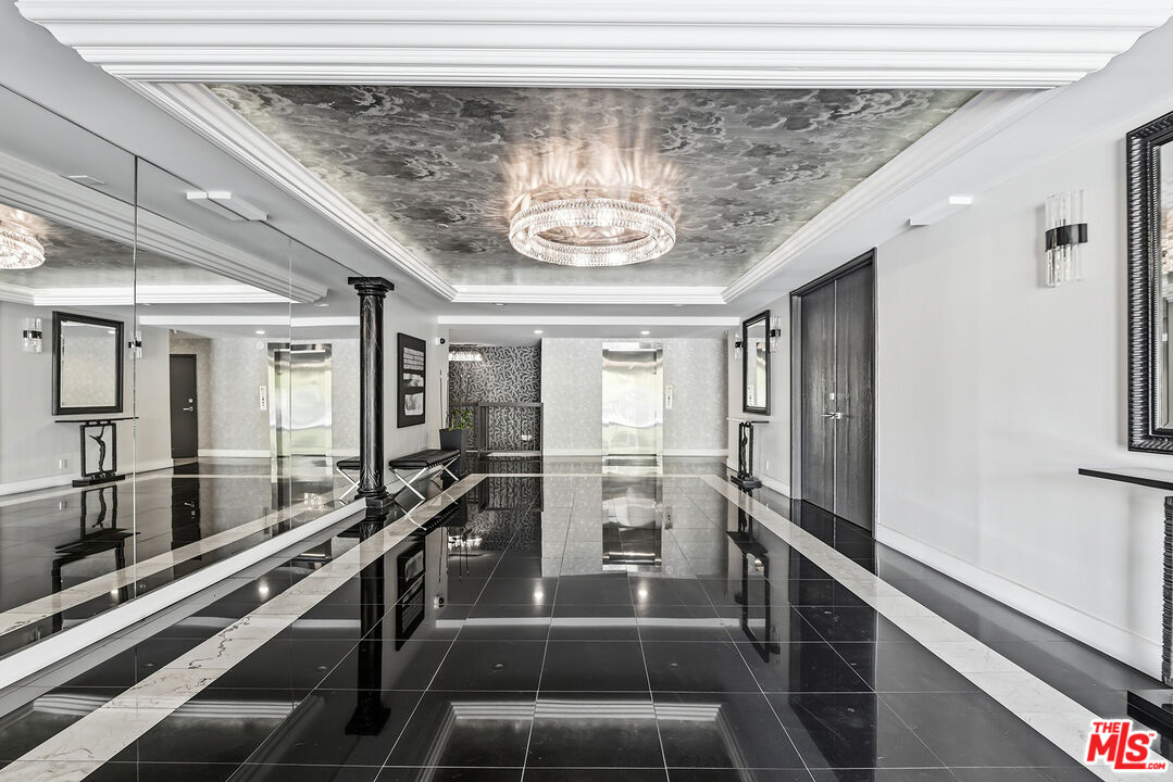 1351 N Crescent Heights Blvd Unit: 116