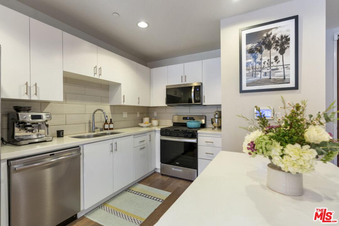 13337 Beach Ave Unit: 106