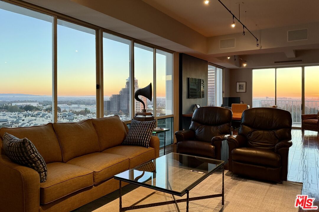 2170 E Century Park Unit: 1805