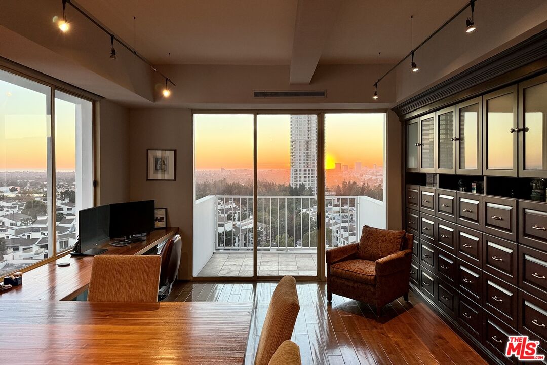 2170 E Century Park Unit: 1805
