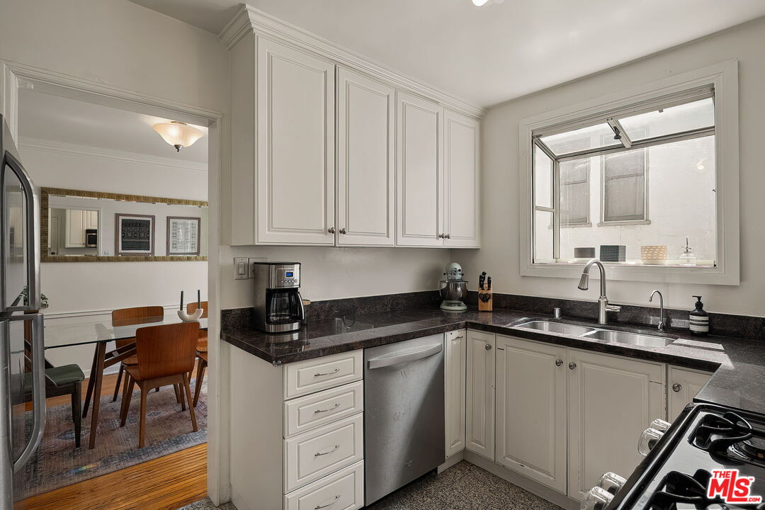 1321 N Hayworth Ave Unit: A