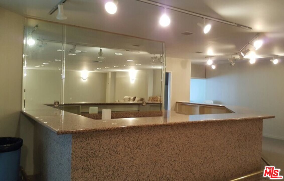 10535 Wilshire Blvd Unit: 1210