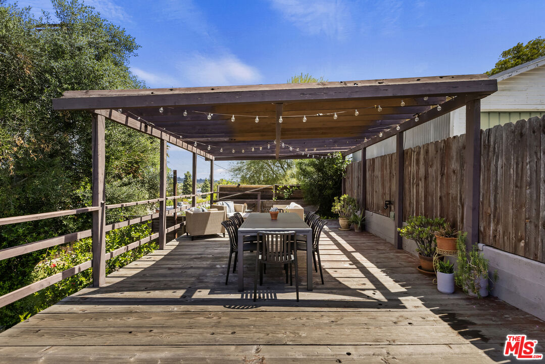 818 N Avenue 52