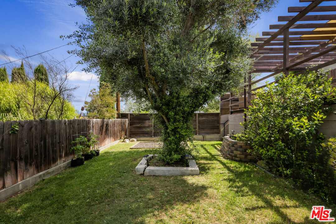 818 N Avenue 52