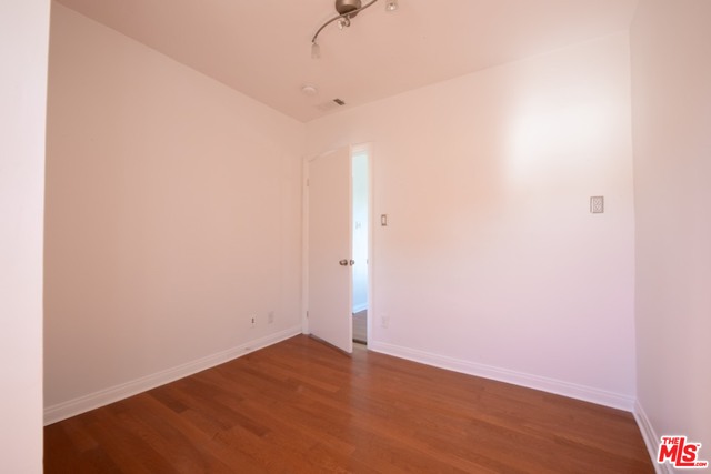 818 N Avenue 52