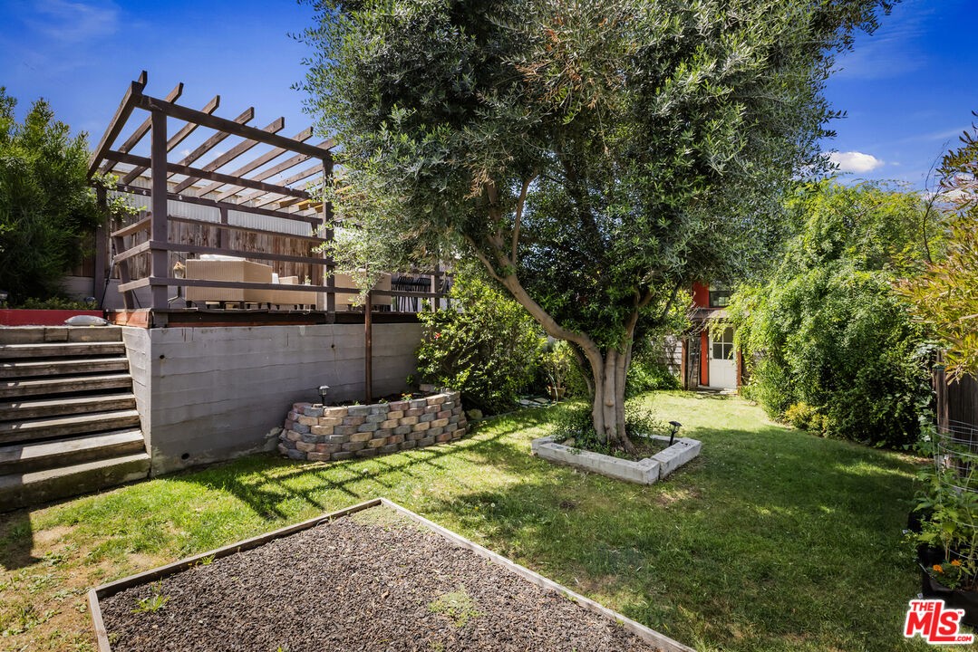 818 N Avenue 52
