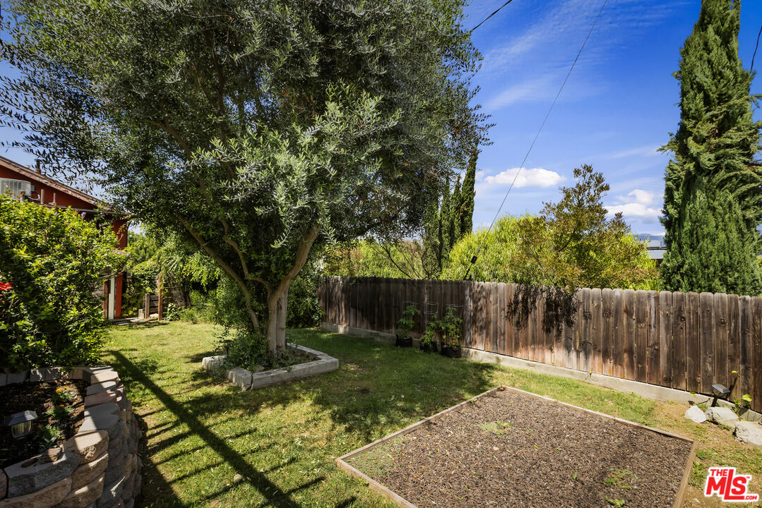 818 N Avenue 52