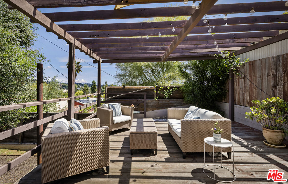 818 N Avenue 52