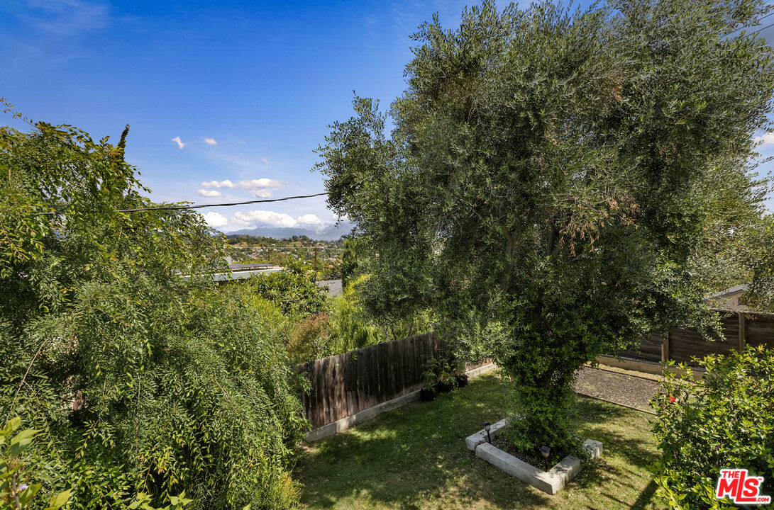 818 N Avenue 52