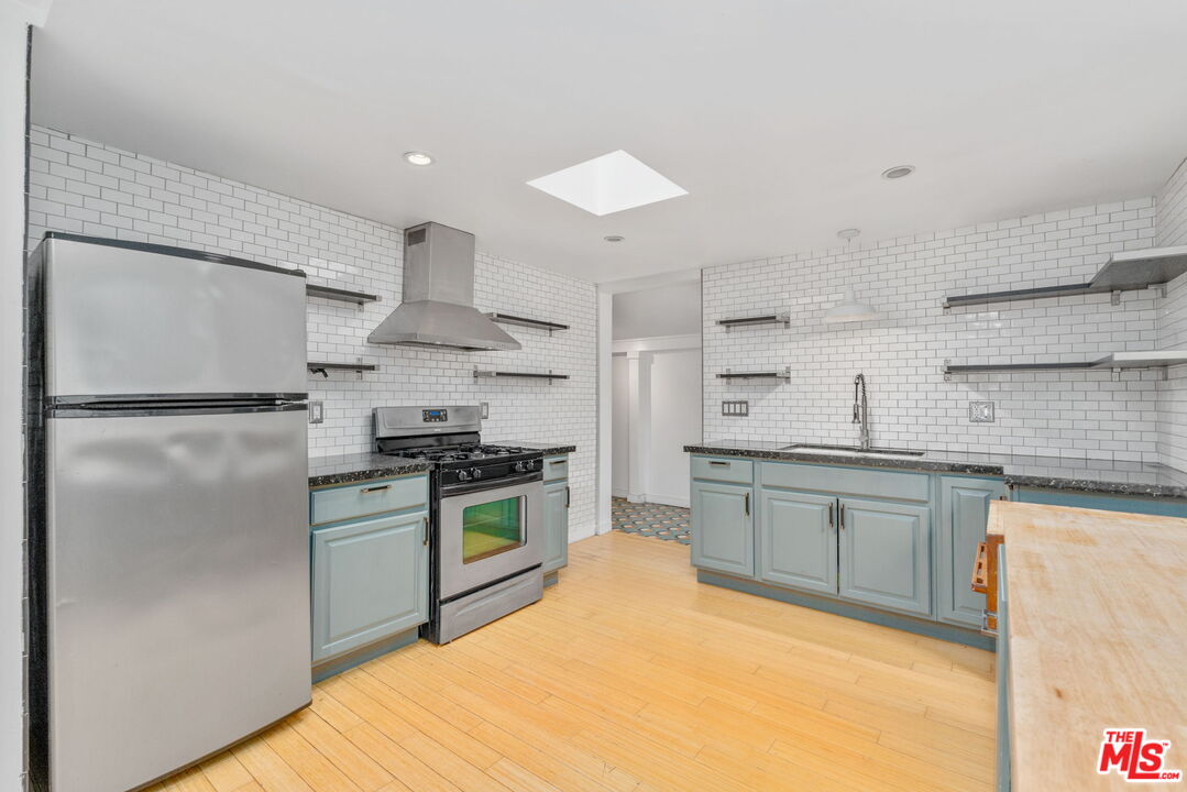 4511 Brunswick Ave