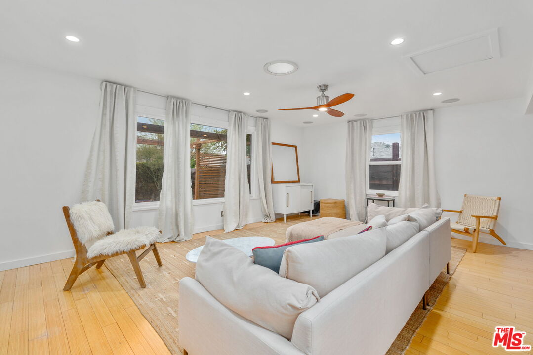 4511 Brunswick Ave